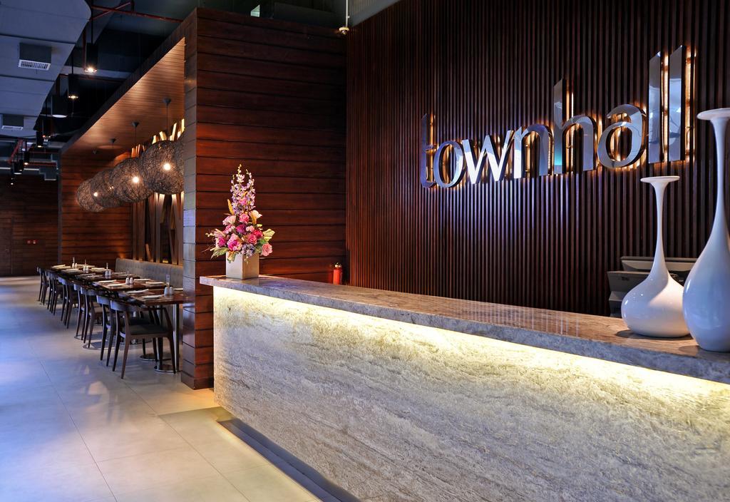 Midtown Hotel Surabaia Exterior foto