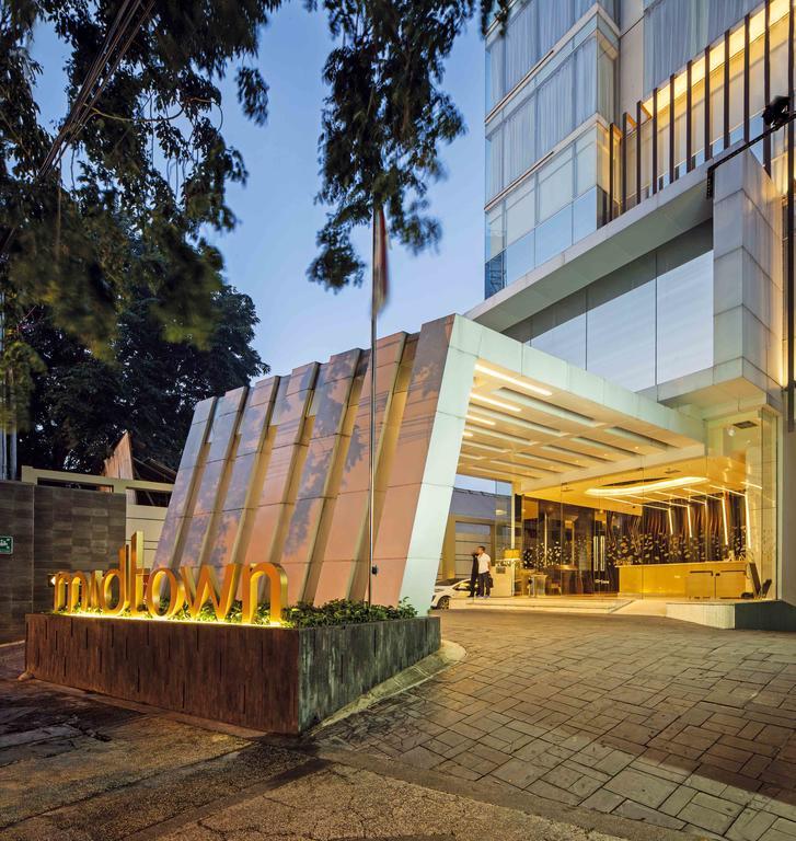 Midtown Hotel Surabaia Exterior foto