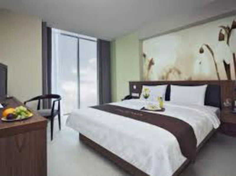 Midtown Hotel Surabaia Exterior foto