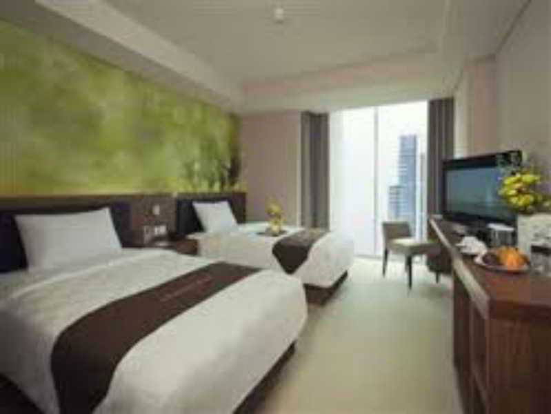 Midtown Hotel Surabaia Exterior foto