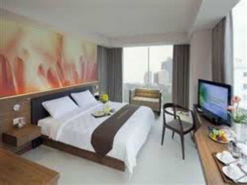 Midtown Hotel Surabaia Exterior foto