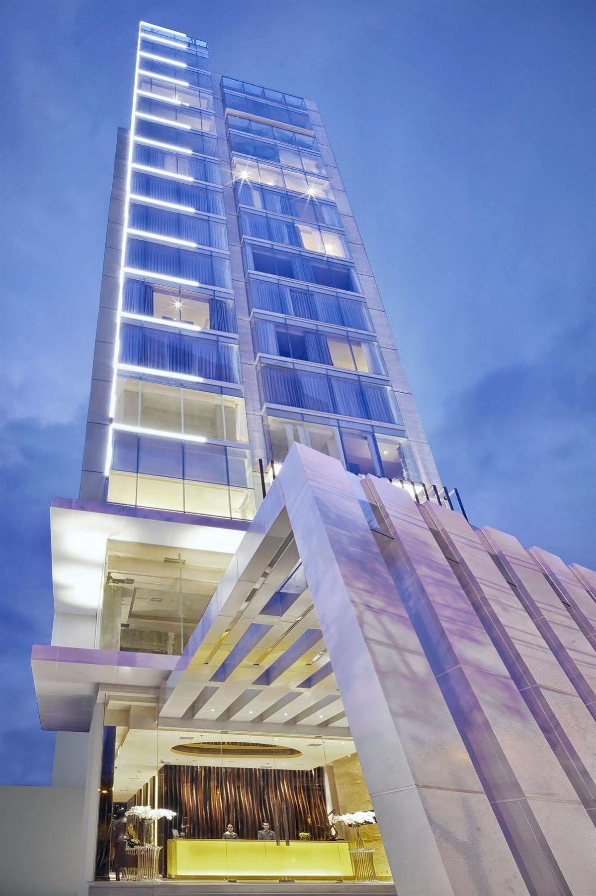 Midtown Hotel Surabaia Exterior foto
