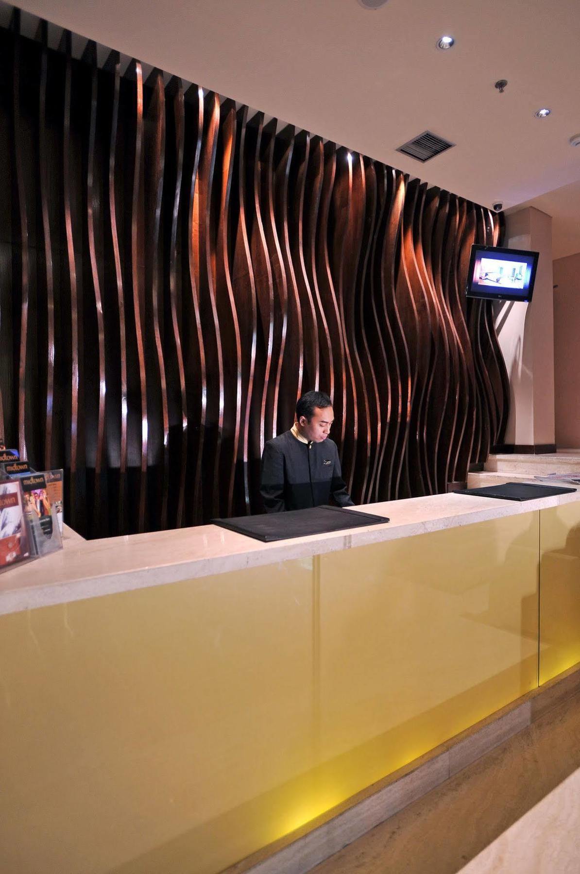Midtown Hotel Surabaia Exterior foto